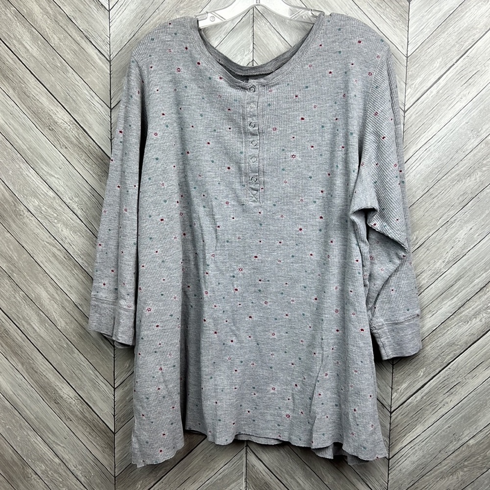 Dreams Co. grey long sleeve waffle top with 1/4 snap buttons 1x